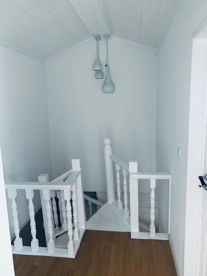 Restelo House Shared Appartment Alges Bagian luar foto